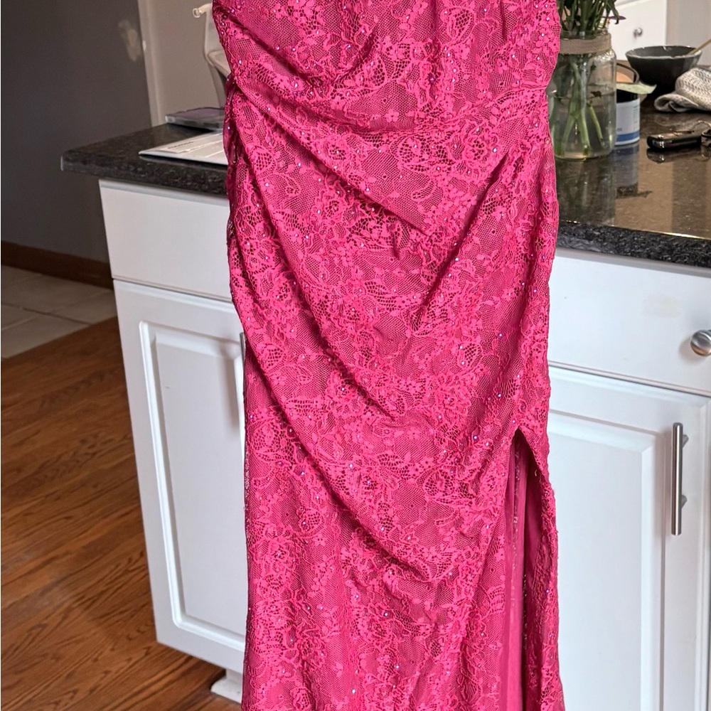 Elegant Pink Lace Evening Gown